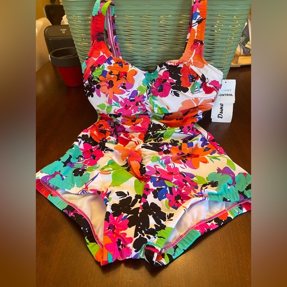 NWT Dune Deck One Piece - Picture 3 of 9